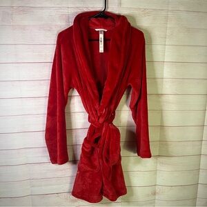 Victoria’s Secret Scarlet NWT‎ Red Embellished Logo Detail Robe Size XS/S/XP/P